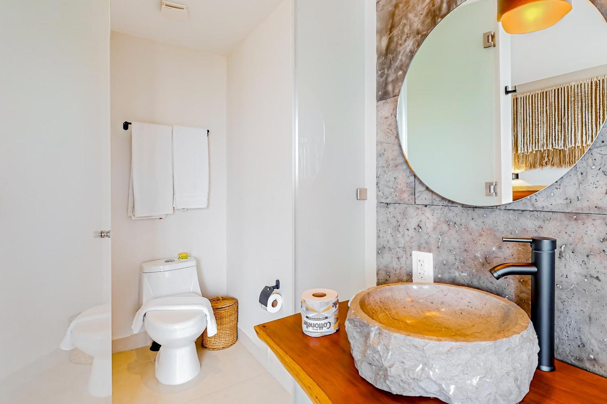 Adora 406 At Av Kukulkan Hotel