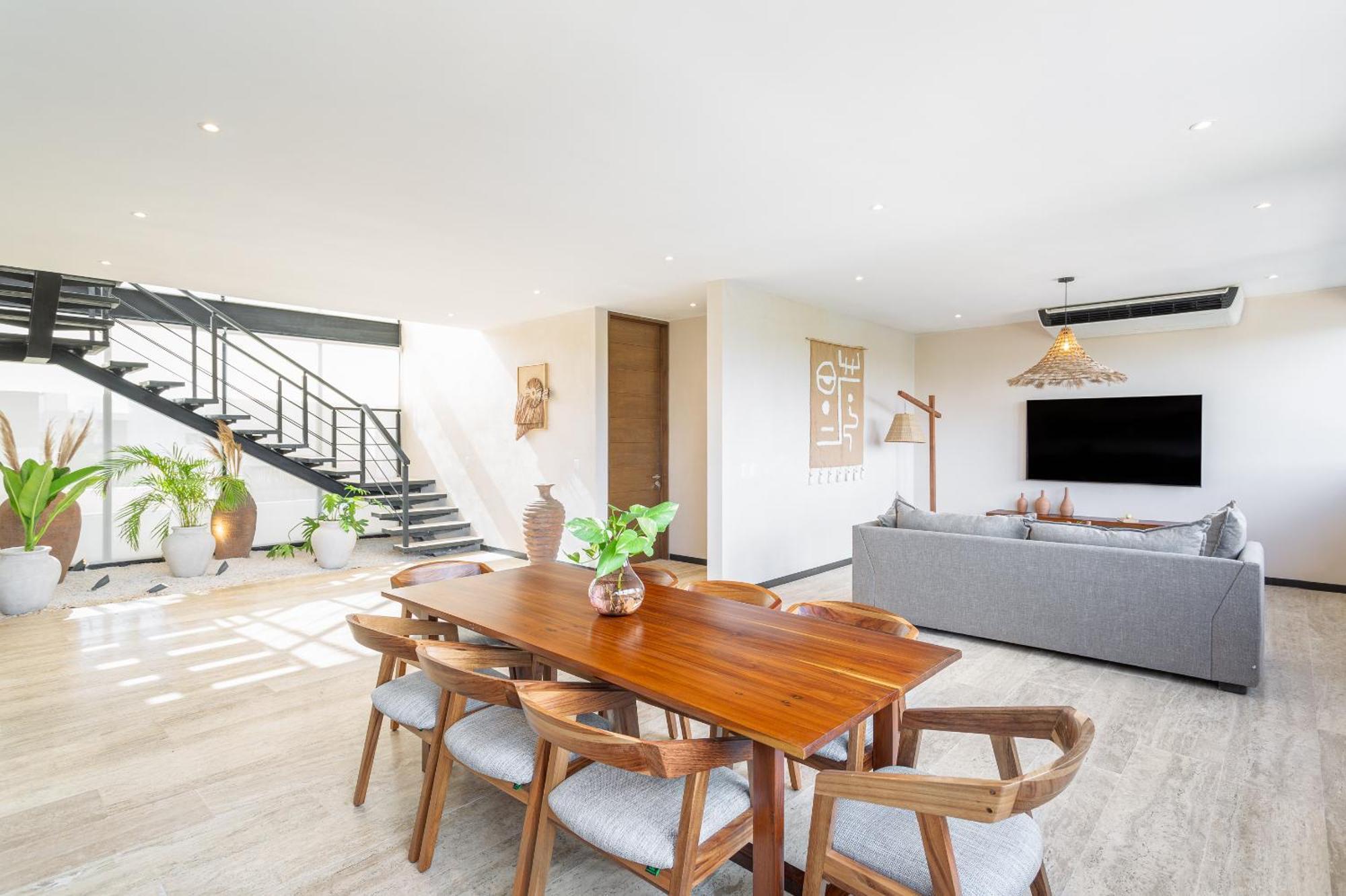 Penthouse Oasis: Rooftop Pool & Luxury Apartment Tulum