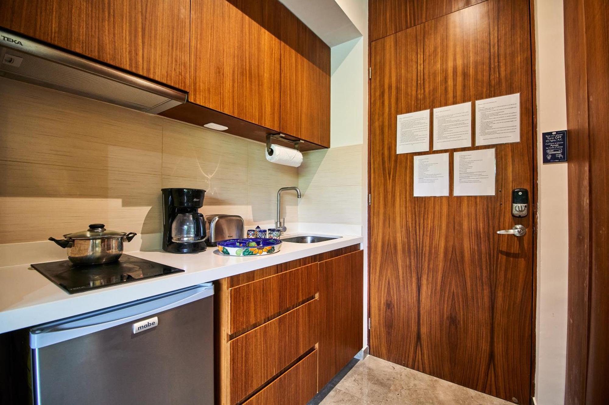 Unique In A Private Complex With A Great Pool And Gym *