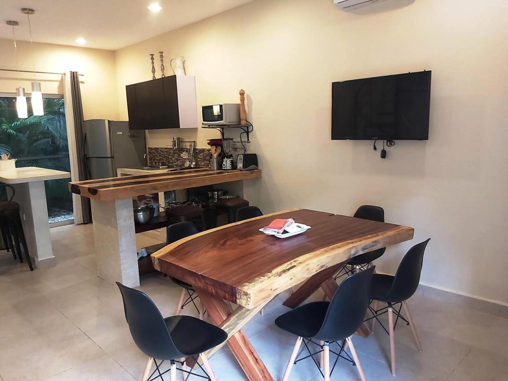 Casa Mtl *