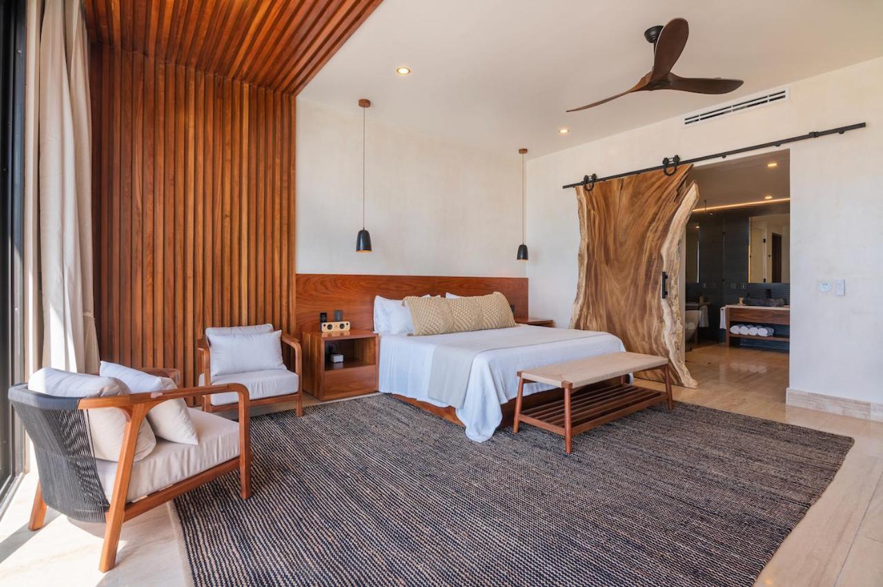 Tulumar Beachfront Luxury Villa- Full Service Pousada *