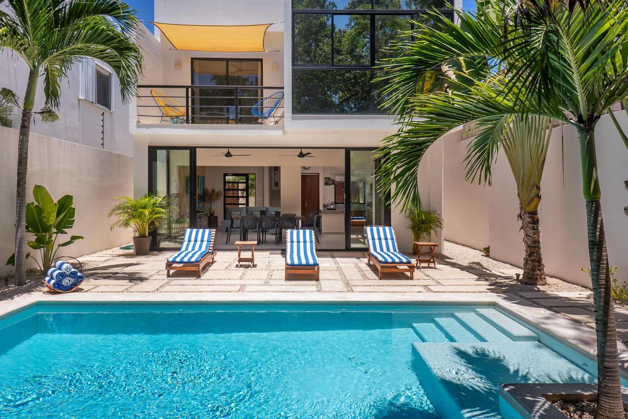 Villa Wonderful Tropical 3br, Garden, Private Pool.