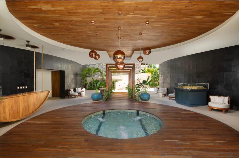 & Departamentos Adora *