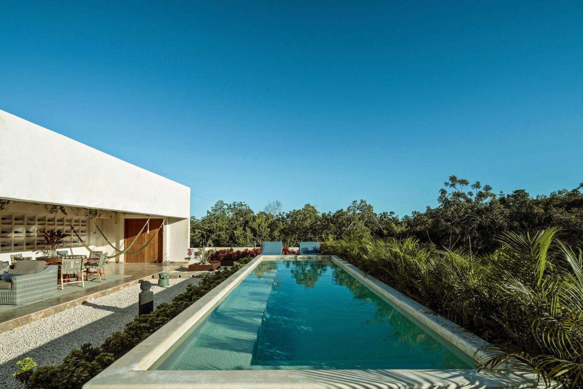2 Story Ph Pv Rooftop W Huge Pool Holiday home