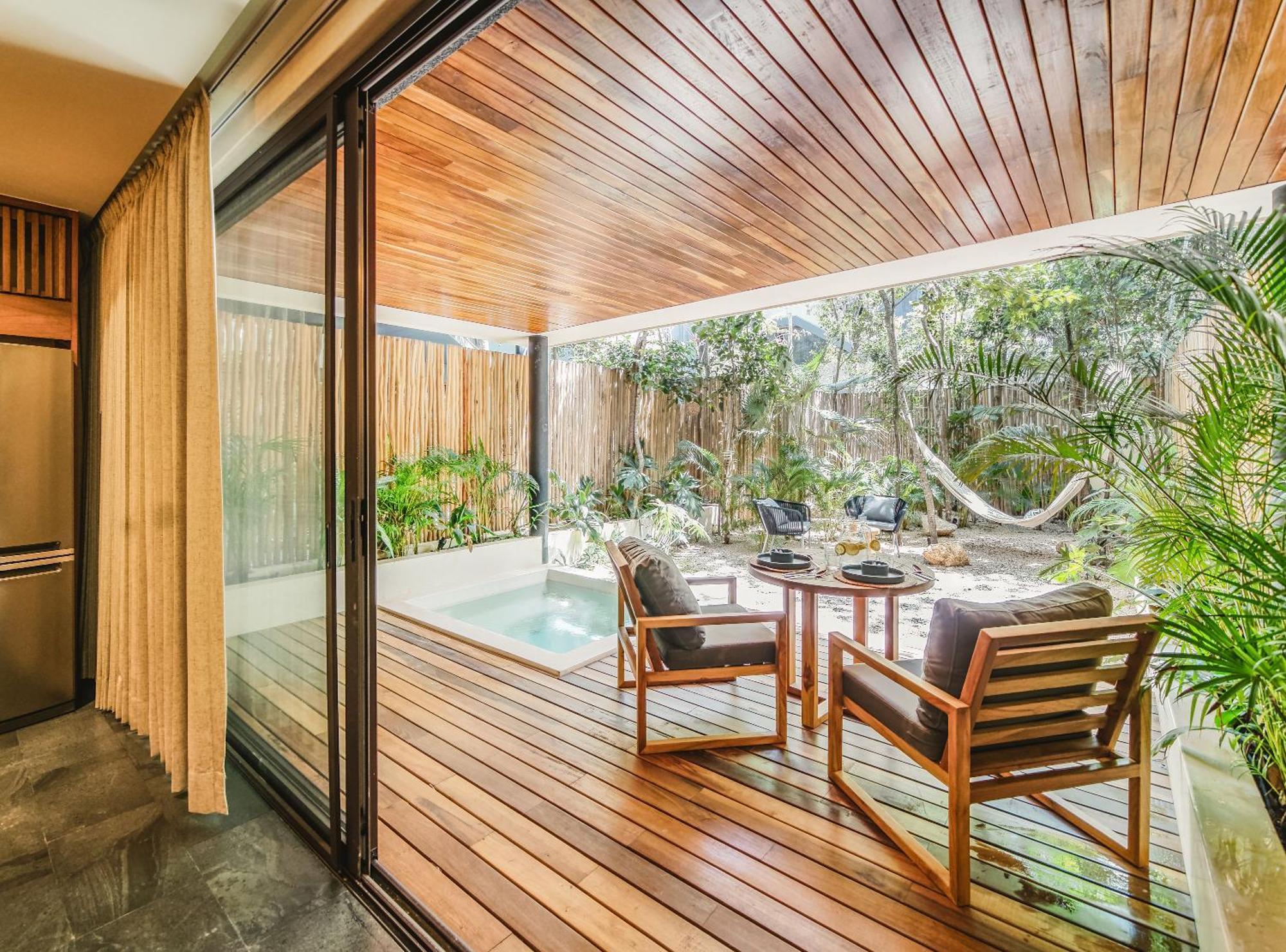 Tropical Oasis With Plunge Pool & Peaceful Garden - Mira Luna 131c Apartment *