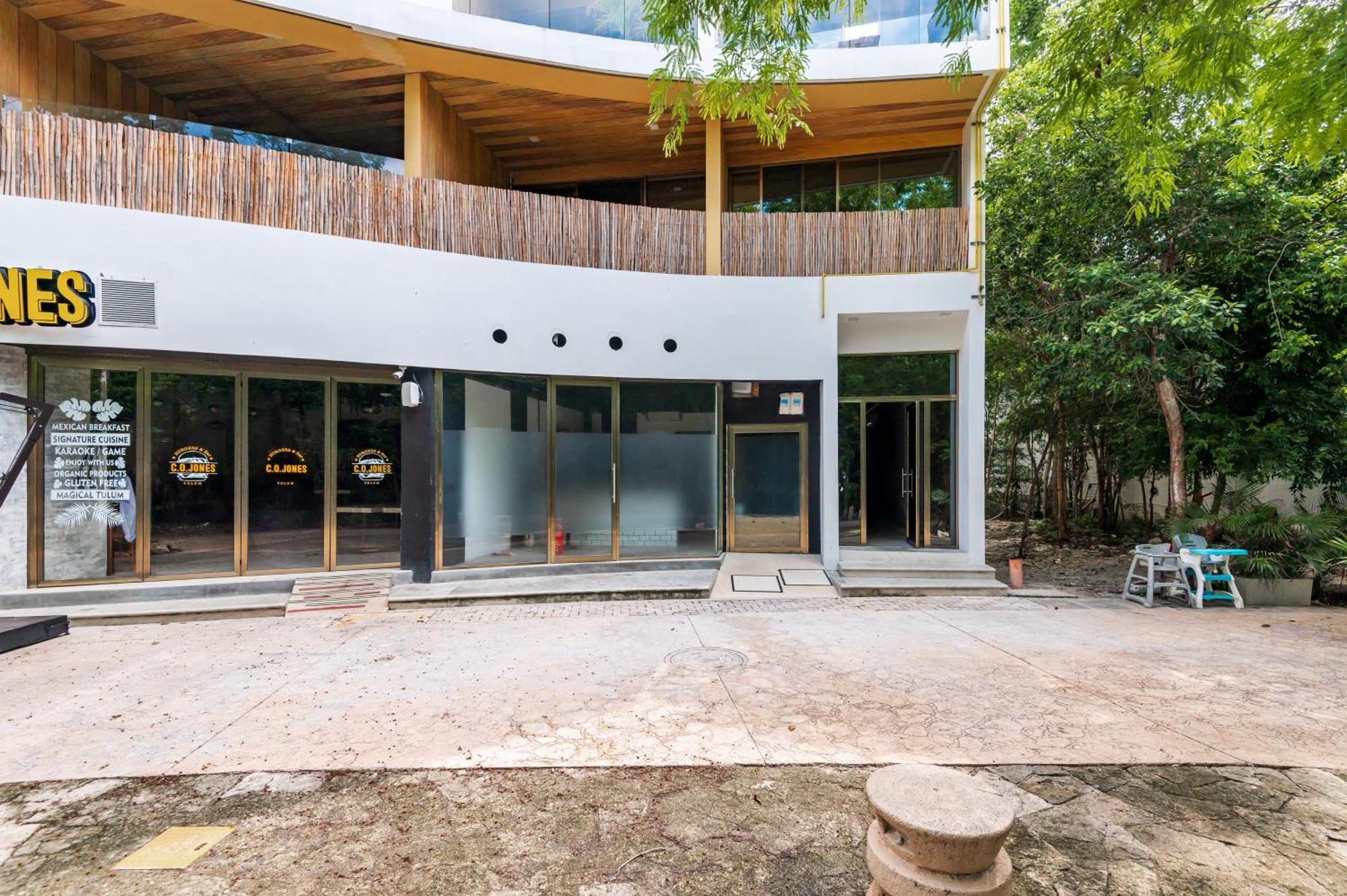 G-105 With Private Pool Apartment