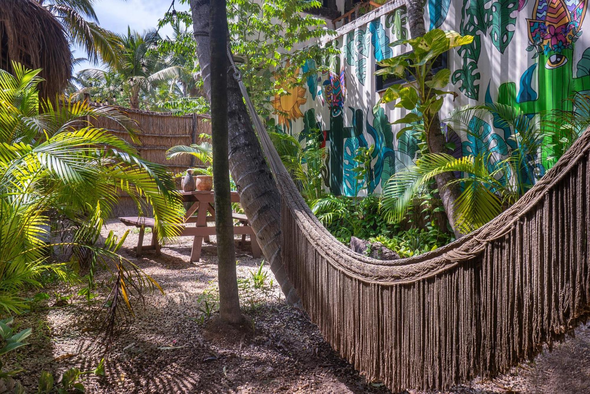 Pal Mar Glamtainer Hotel Tulum