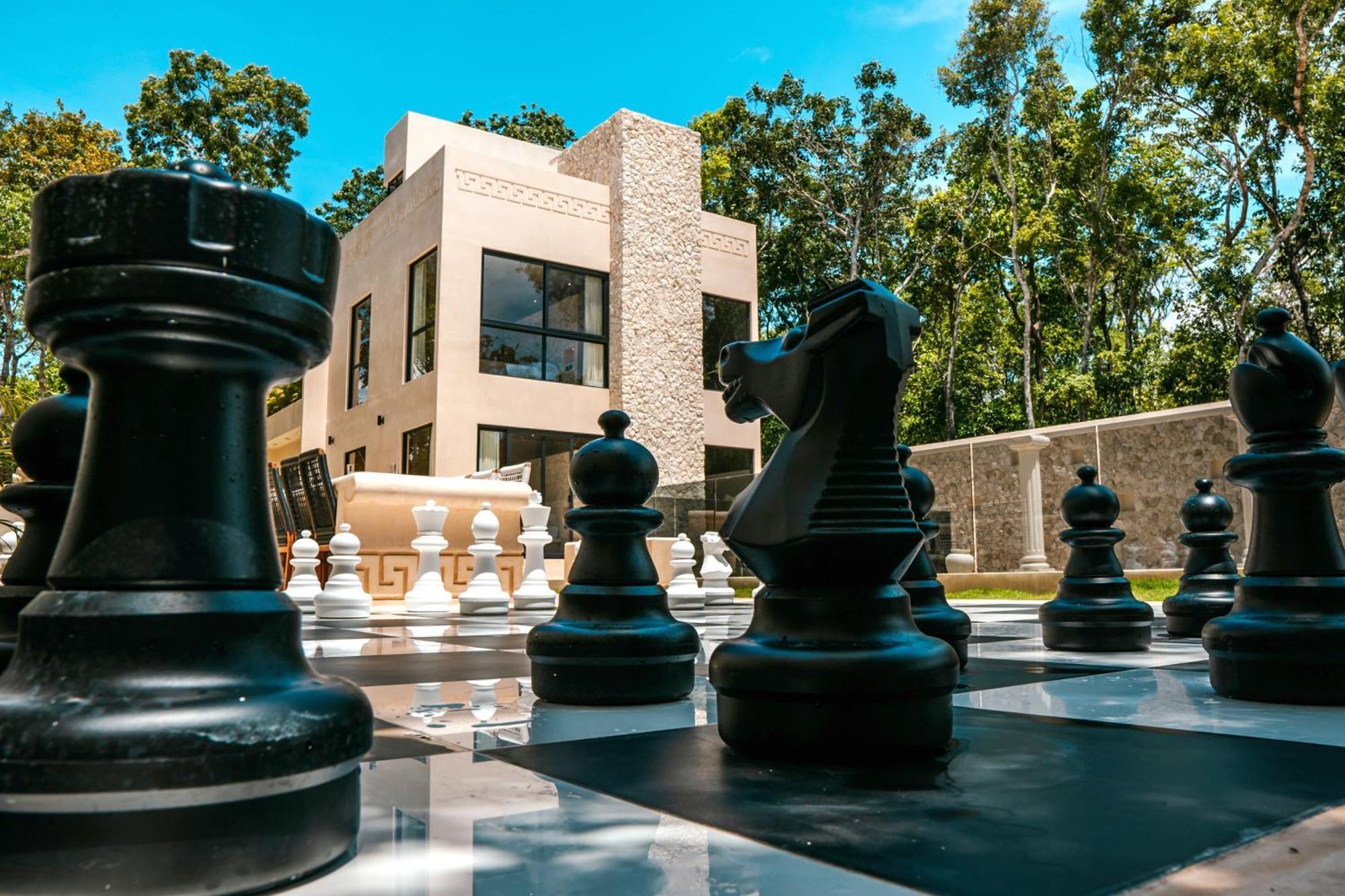 Luxury Large Villa/2 Pools/ Jacuzzi/rooftop/cenote View * Tulum