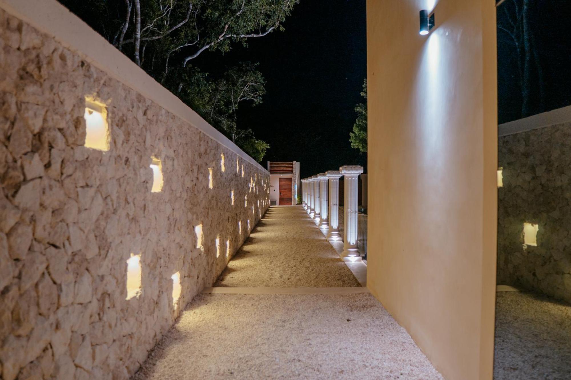 Villa Luxury Large Villa/2 Pools/ Jacuzzi/rooftop/cenote View *