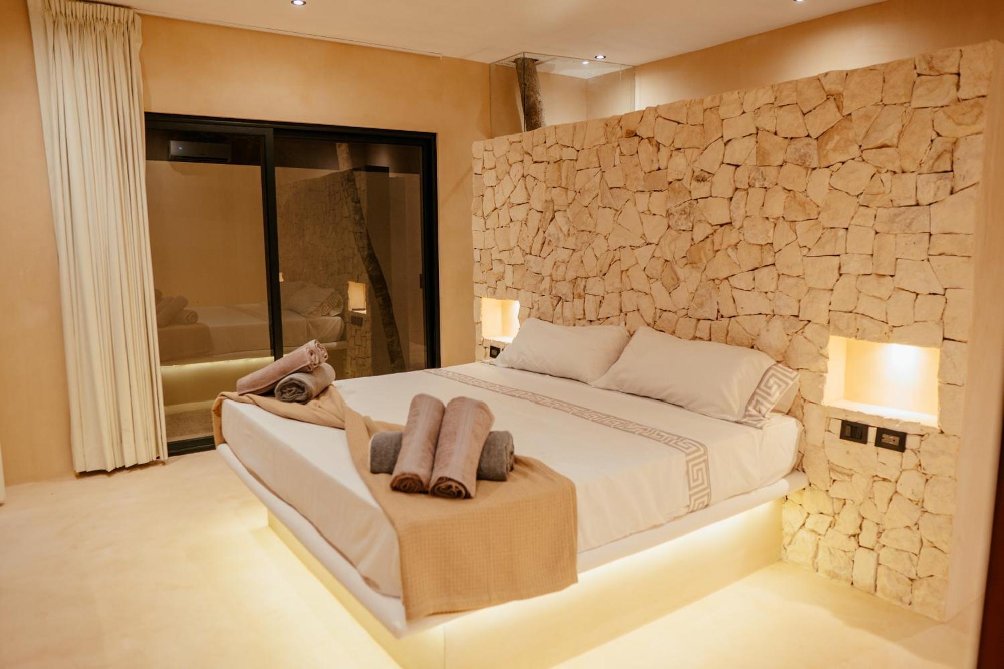 Luxury Large Villa/2 Pools/ Jacuzzi/rooftop/cenote View *