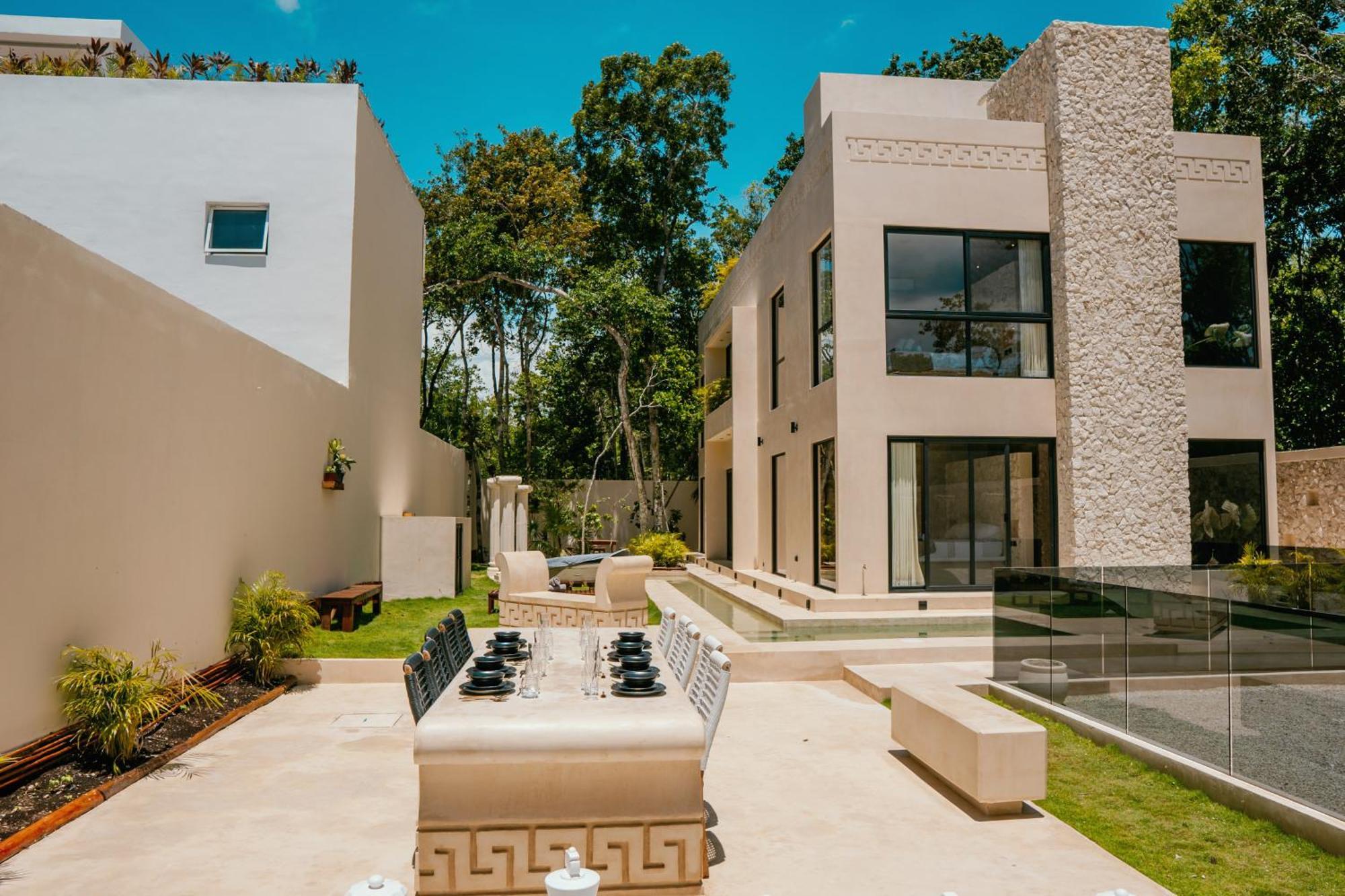 Villa Luxury Large Villa/2 Pools/ Jacuzzi/rooftop/cenote View