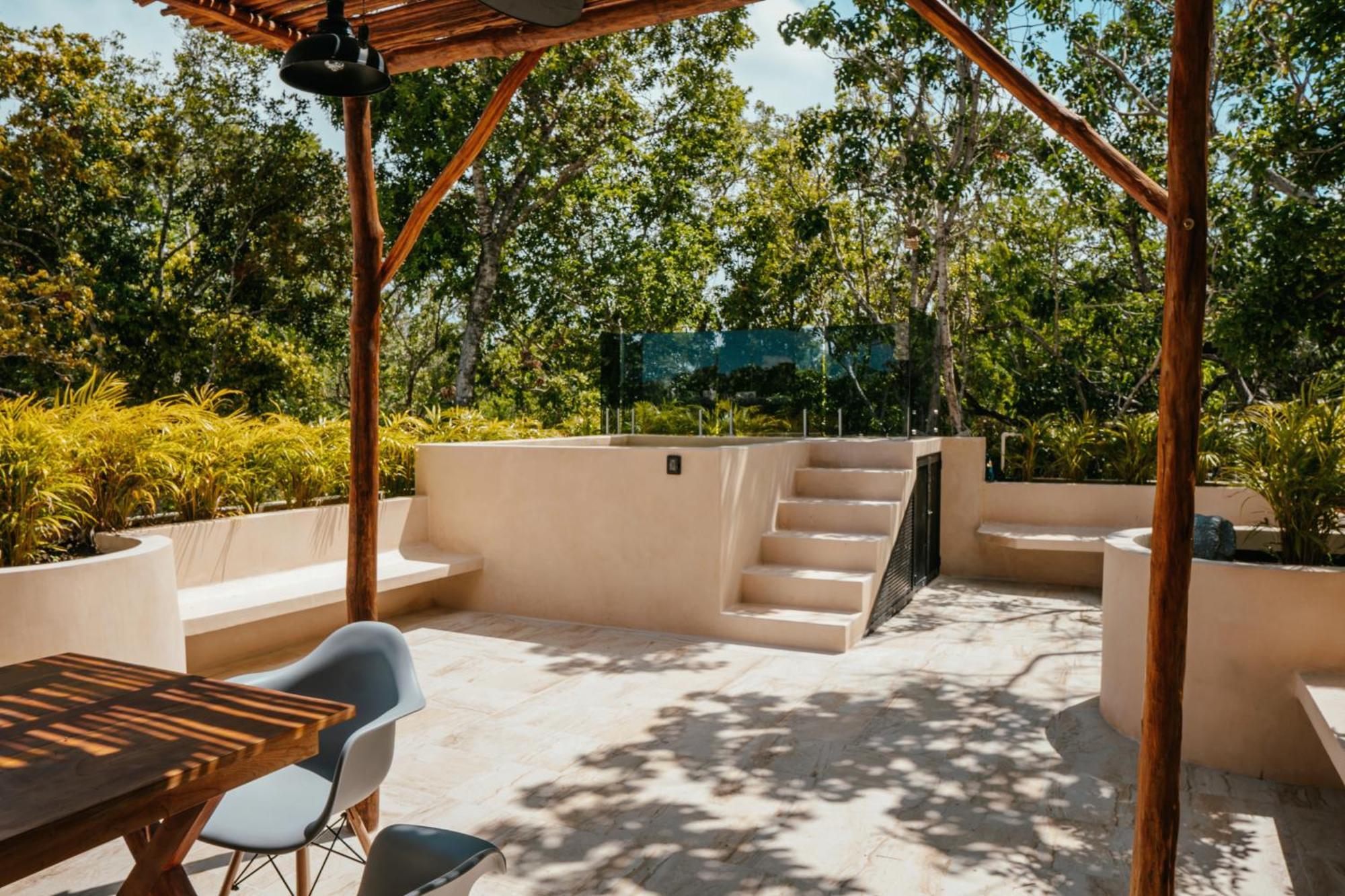 Luxury Large Villa/2 Pools/ Jacuzzi/rooftop/cenote View Tulum