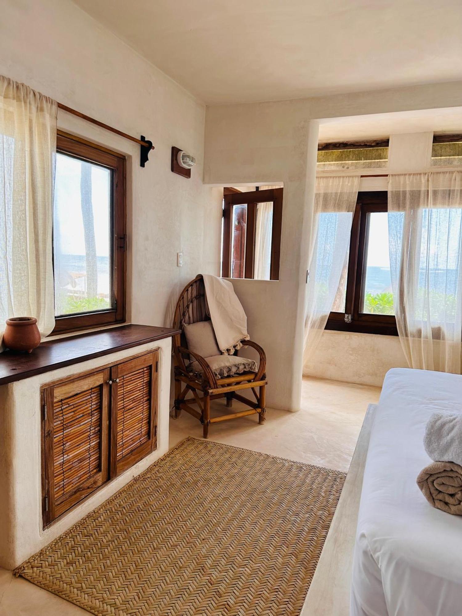 La Conchita (adults Only)