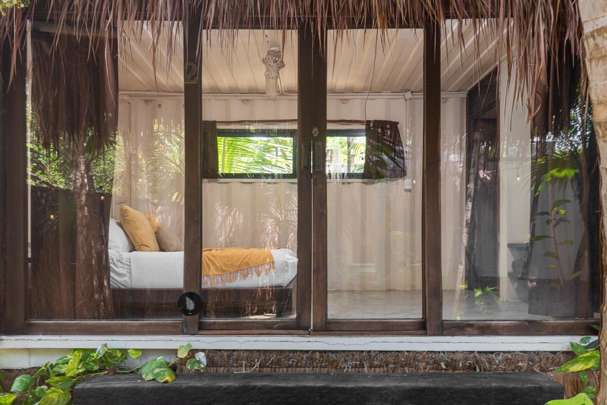 Hotel Pal Mar Glamtainer *