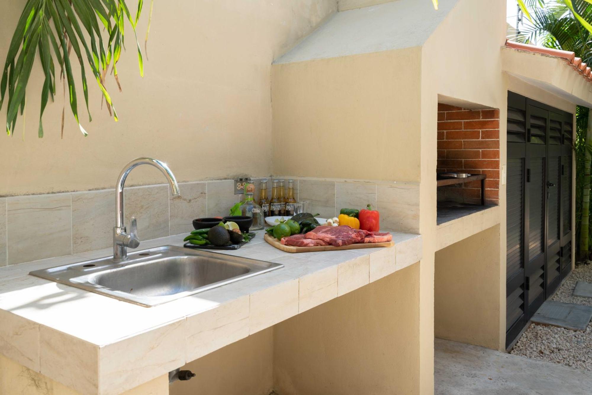 Stunning For 10-cabana-private Pool-parking