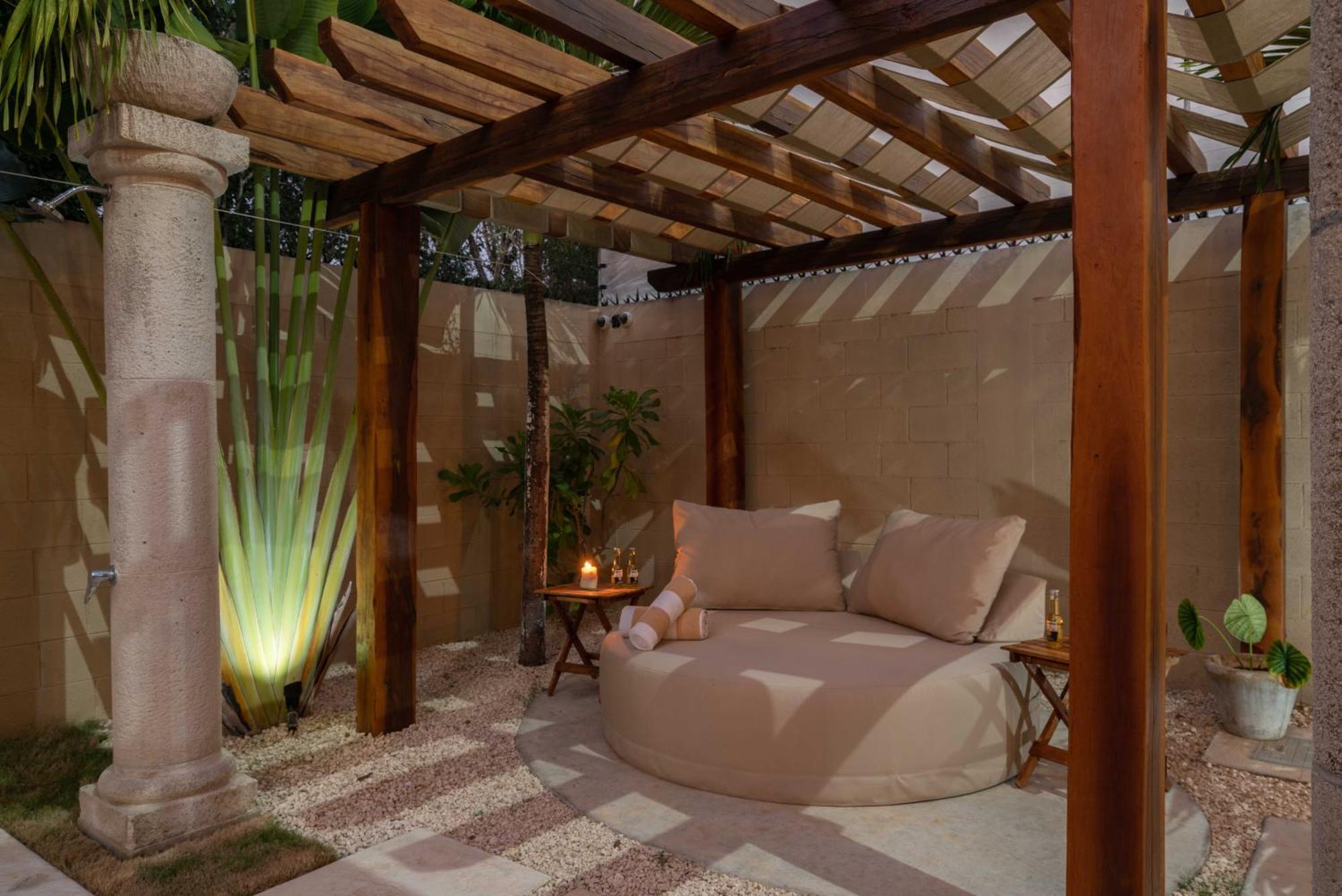 Stunning For 10-cabana-private Pool-parking *