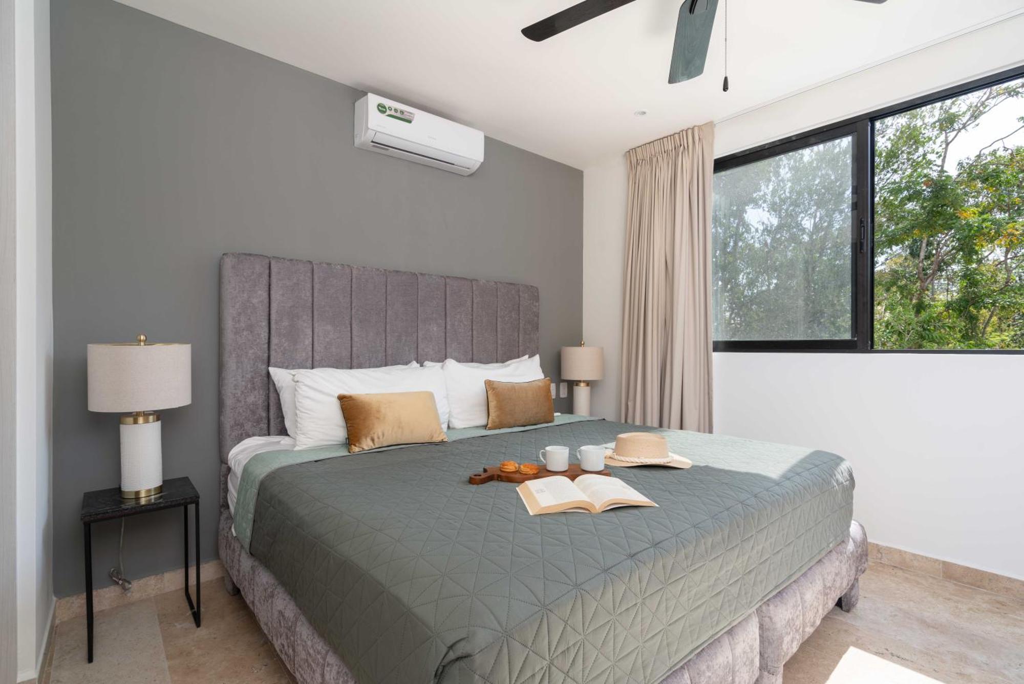 2bd With Rooftop Pool Near *