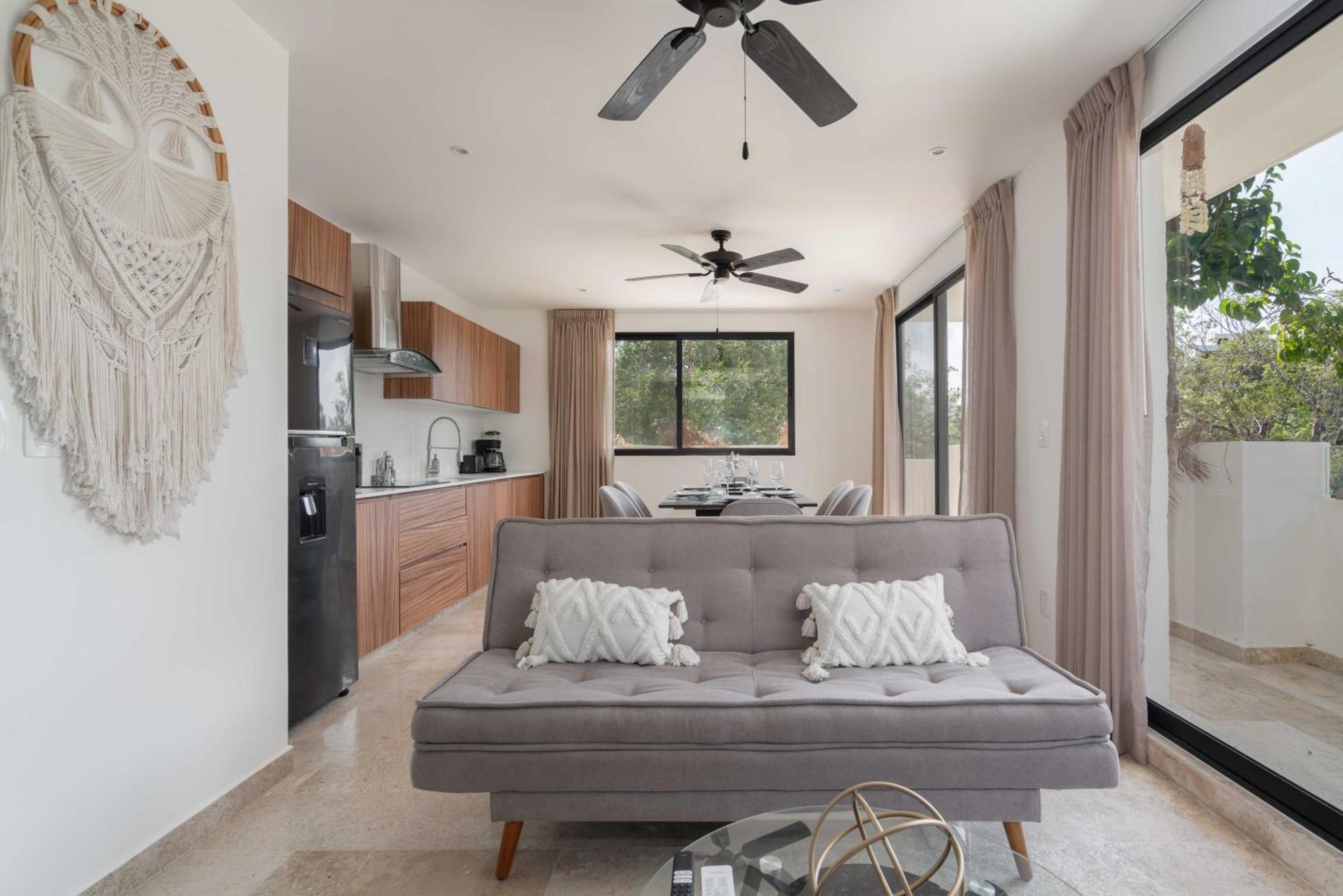 2bd With Rooftop Pool Near