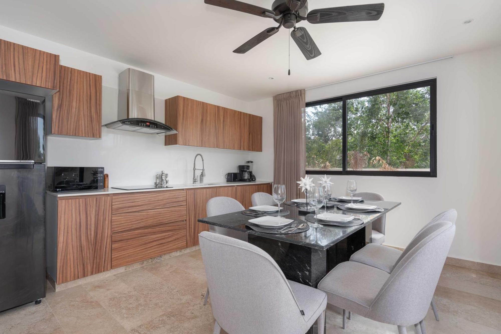 2bd With Rooftop Pool Near