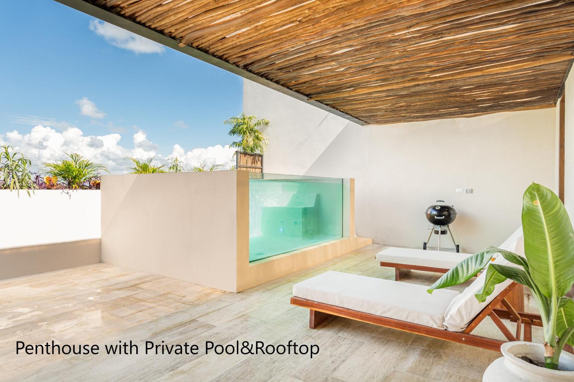Penthouse Oasis: Rooftop Pool & Luxury Tulum