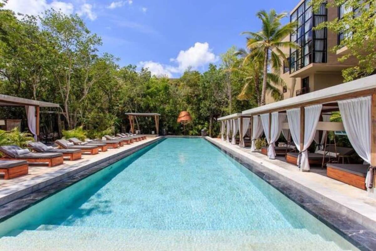 Luxurious Oasis Jacuzzi With Art Gallery And Pool Apartment Tulum