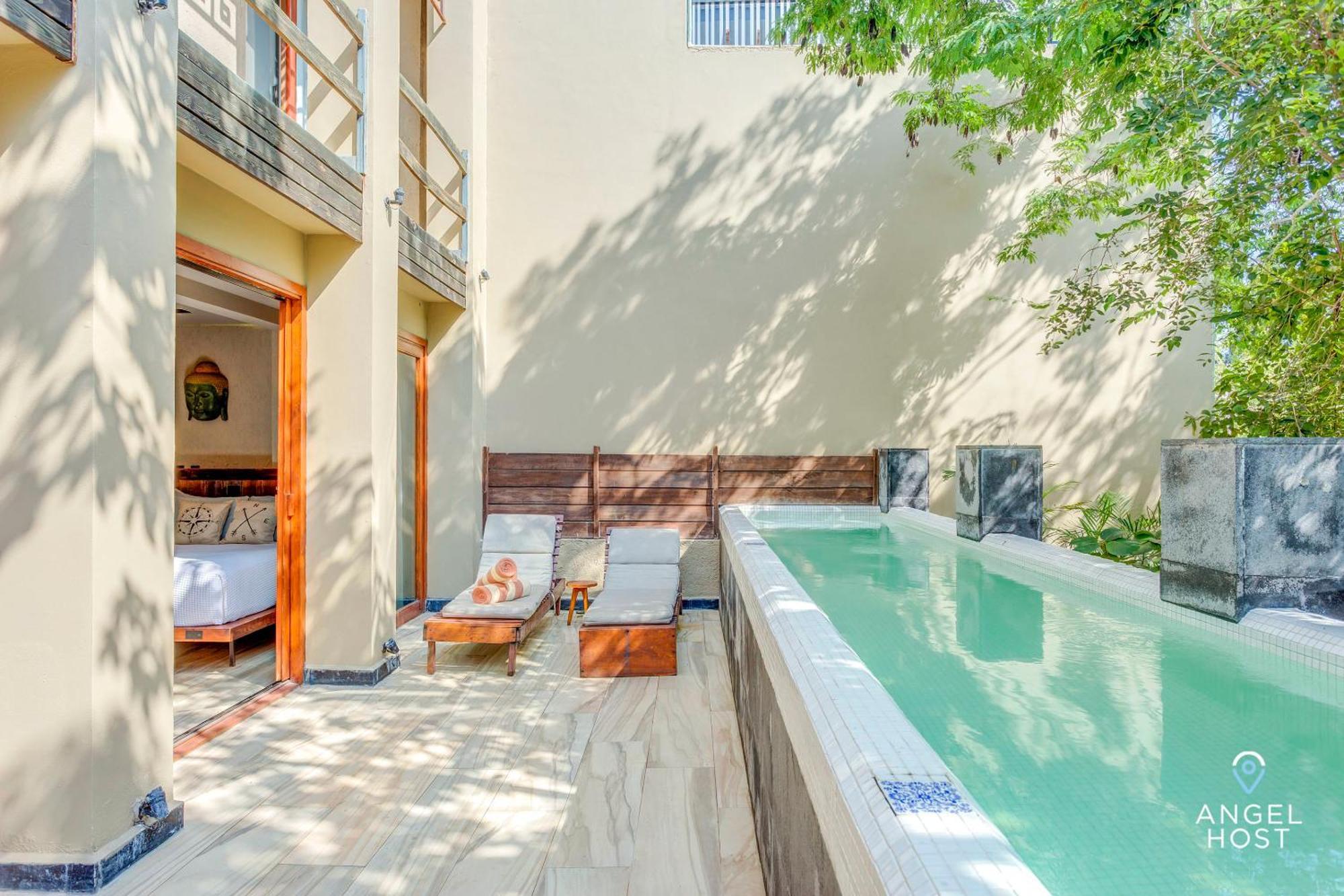 Luxurious Oasis Jacuzzi With Art Gallery And Pool Tulum