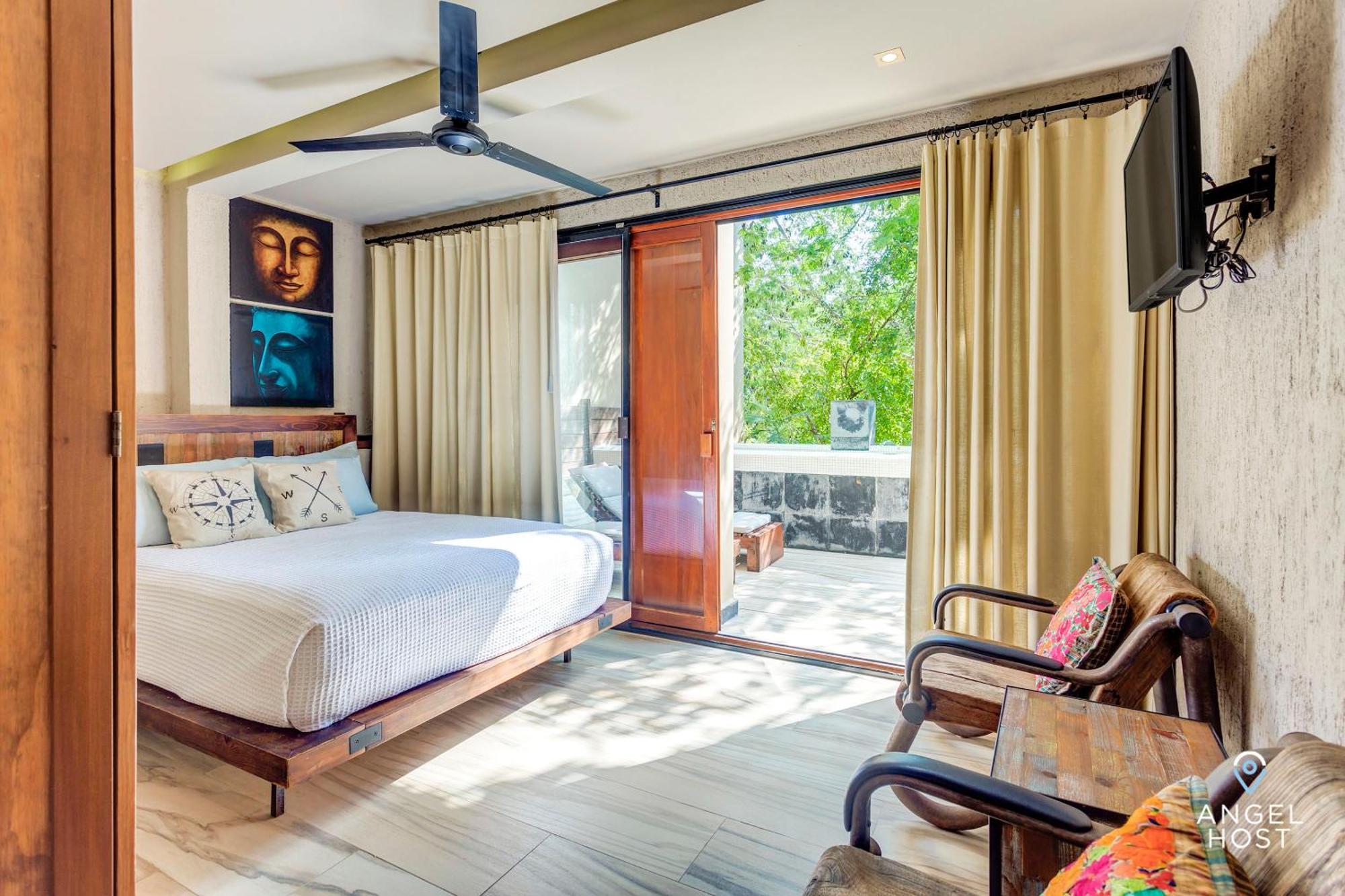 Apartment Luxurious Oasis Jacuzzi With Art Gallery And Pool