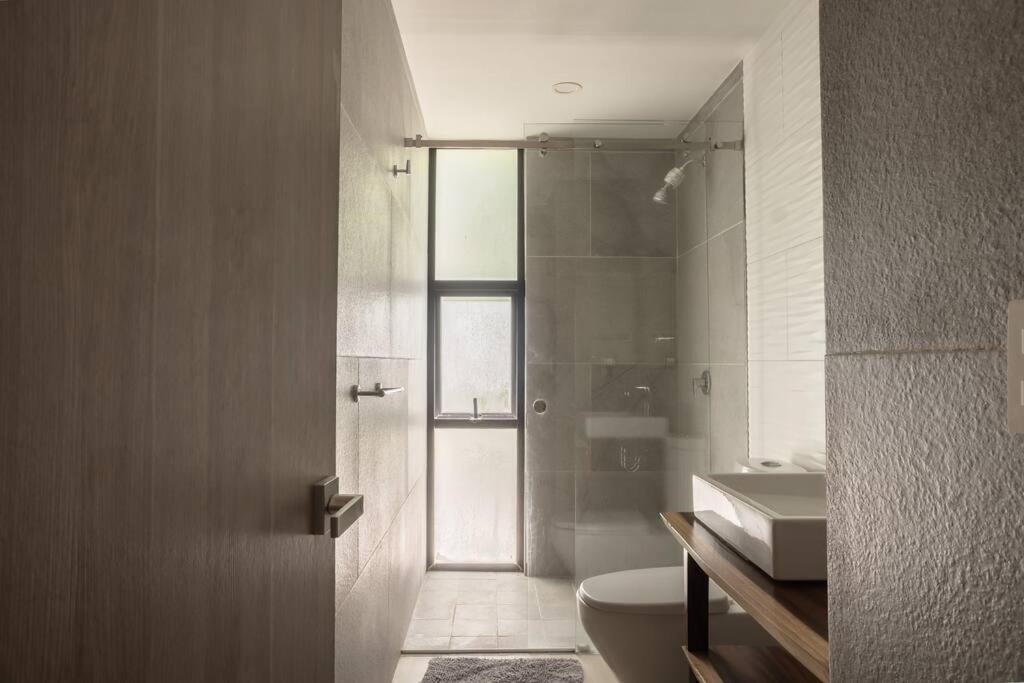 Great In Heart Of W/ Chef & Transport Apartment