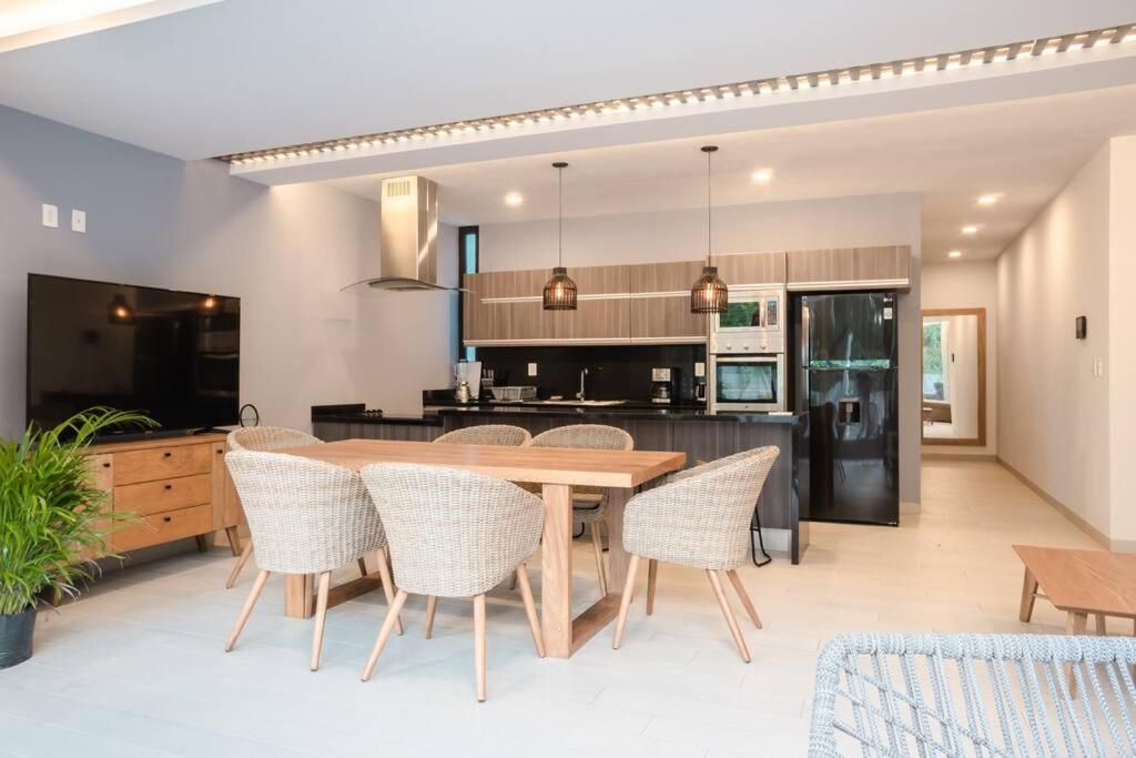 Apartment Great In Heart Of W/ Chef & Transport