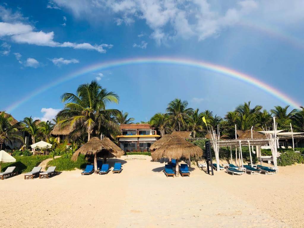 Hotel Chillaxing Front House