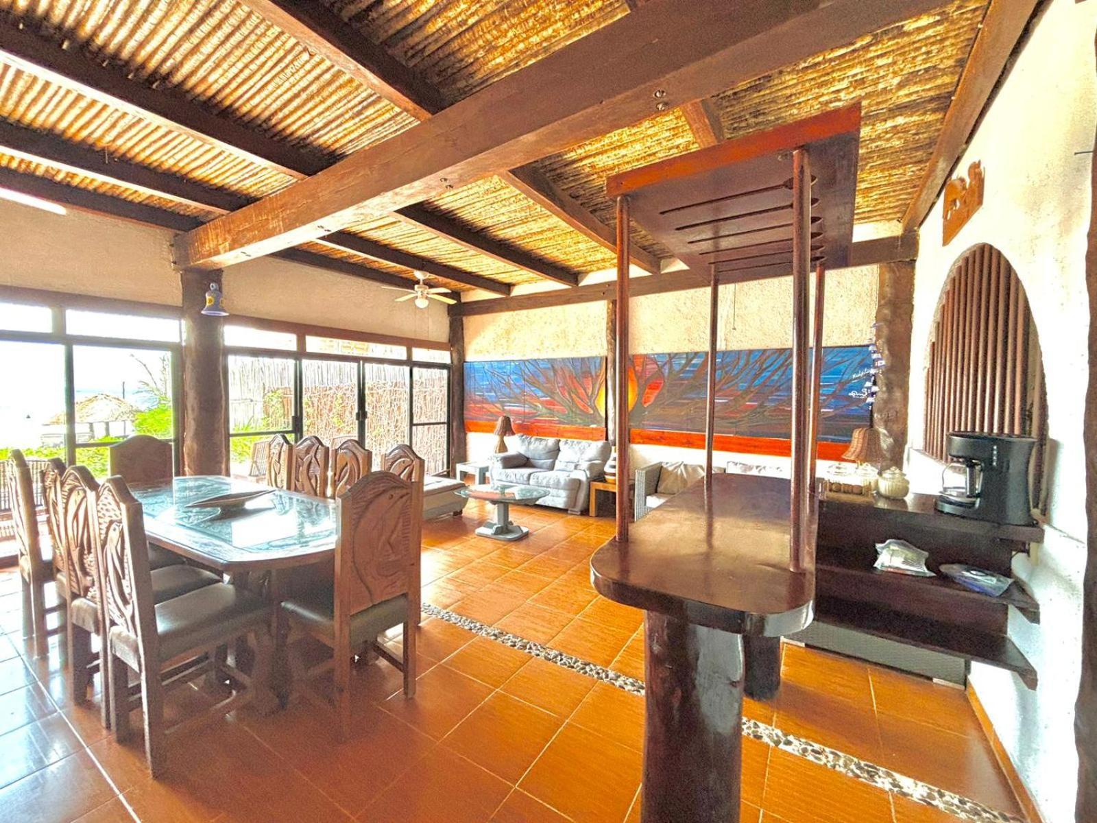 Hotel Chillaxing Front House Tulum