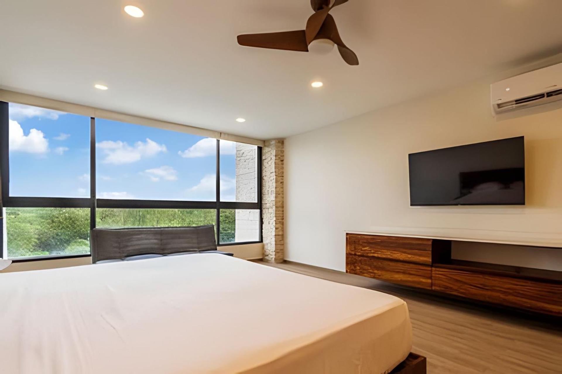 Penthouse With Private Pool Moots 306