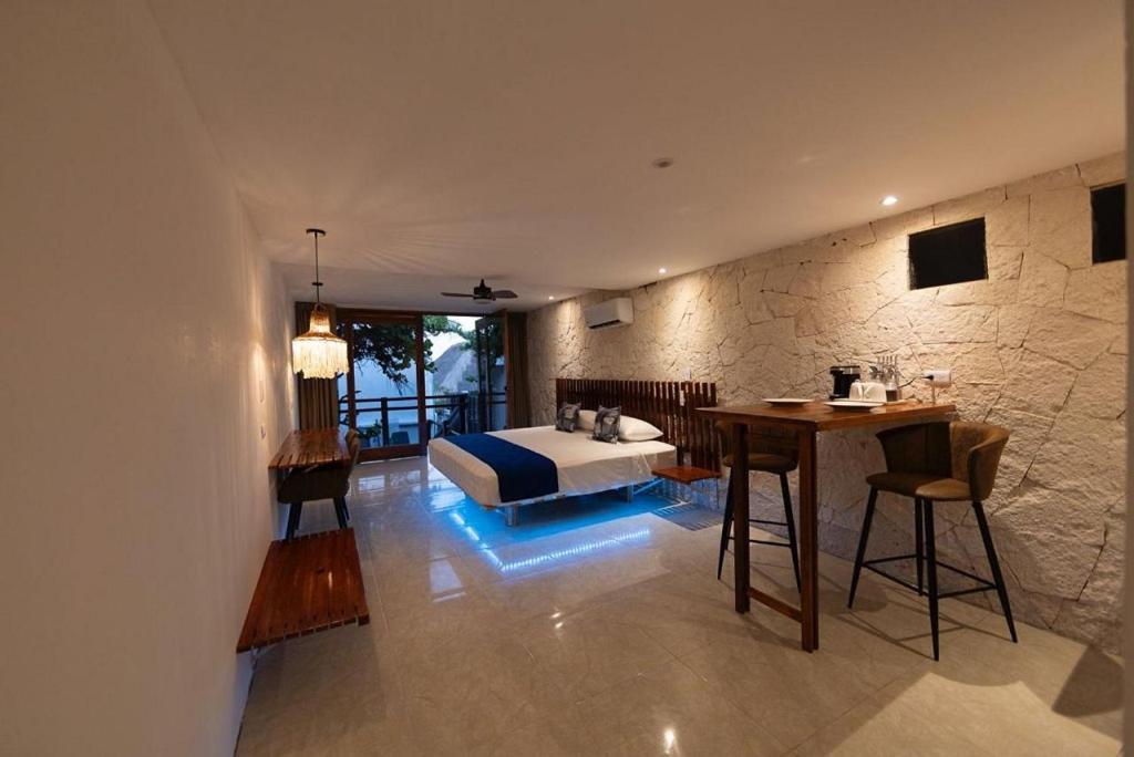 Retiro Maya Suites Hotel