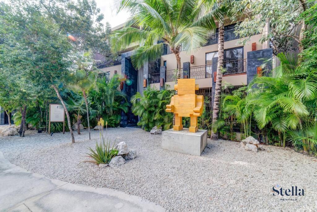 Luxurious Oasis Jacuzzi With Art Gallery And Pool Tulum