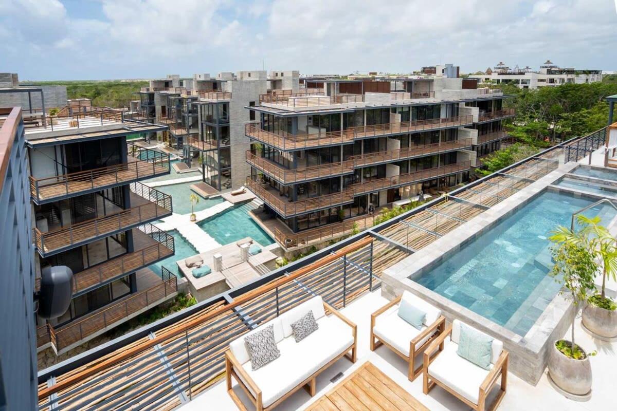 Ideal Location With Cenote Pools Gym Restaurant * Tulum