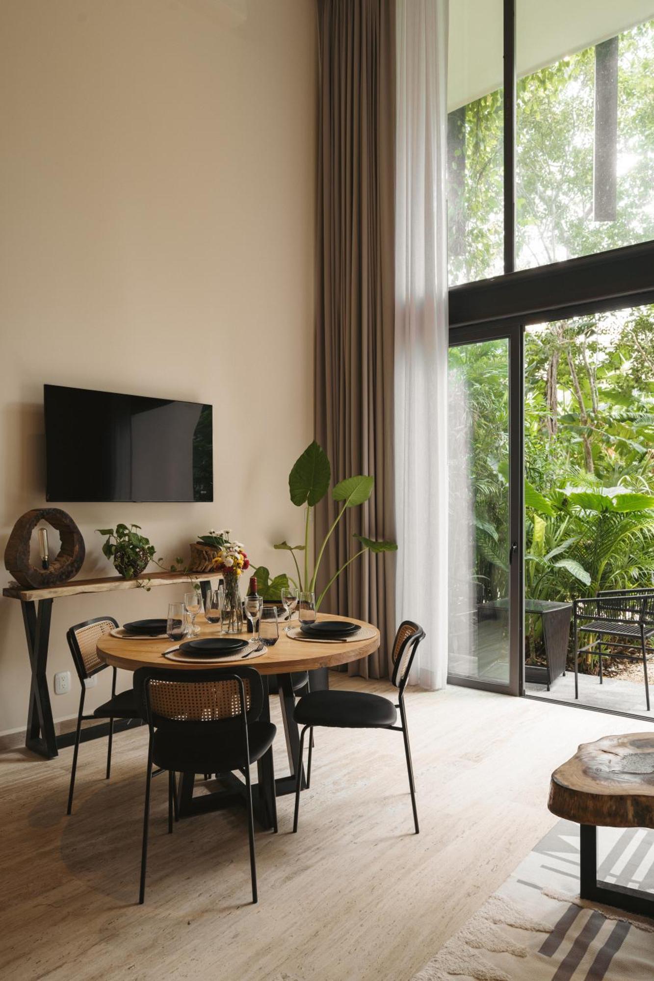 Luxury Loft With Pools, Gym, Rooftop And Panoramic Views