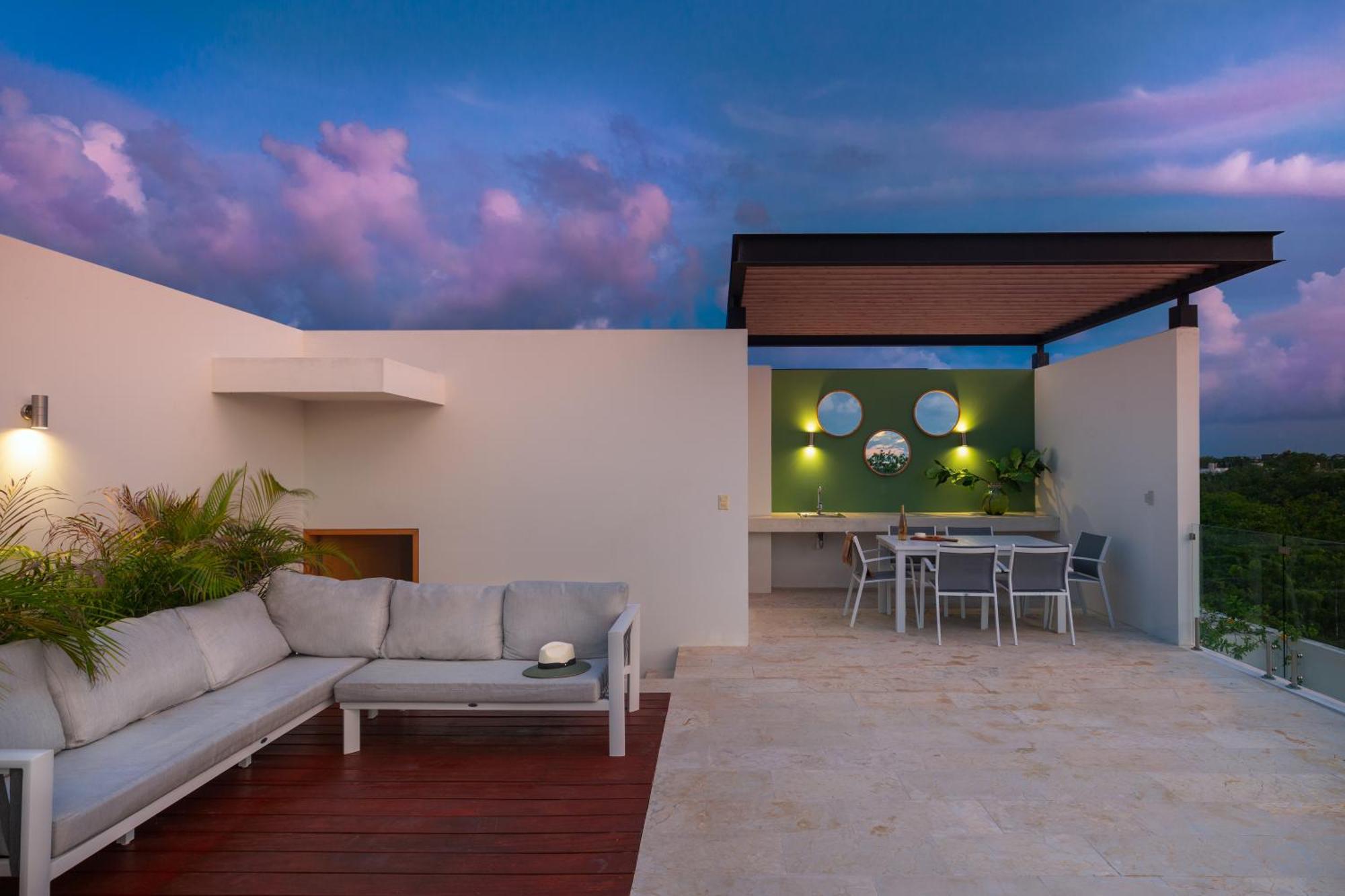 Apartment Prive Modern With Private Pool In