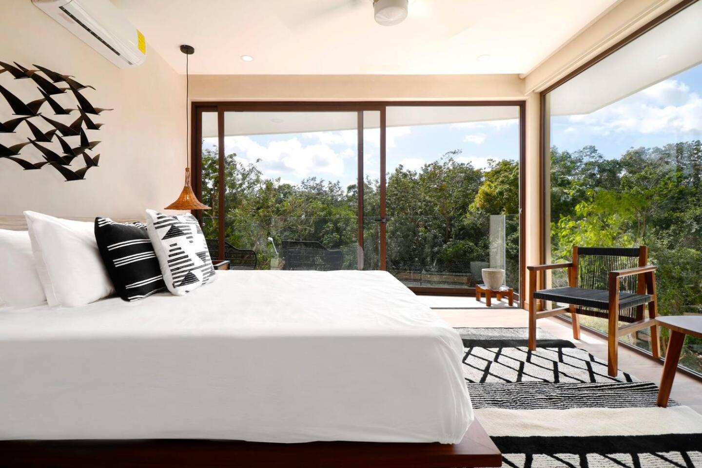 Jungle Penthouse - Private Rooftop Pool Apartment *