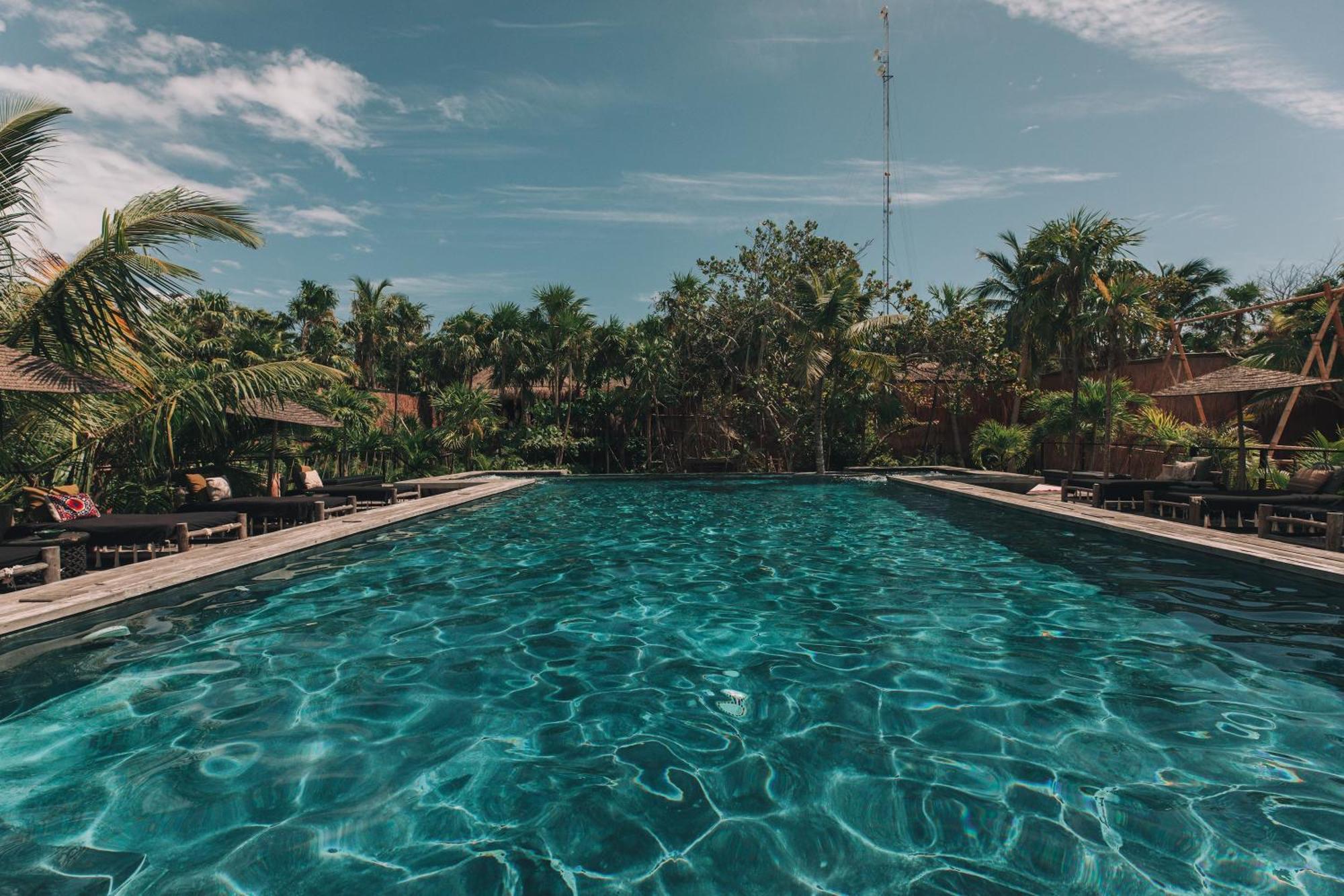 Radhoo (adults Only) 4*