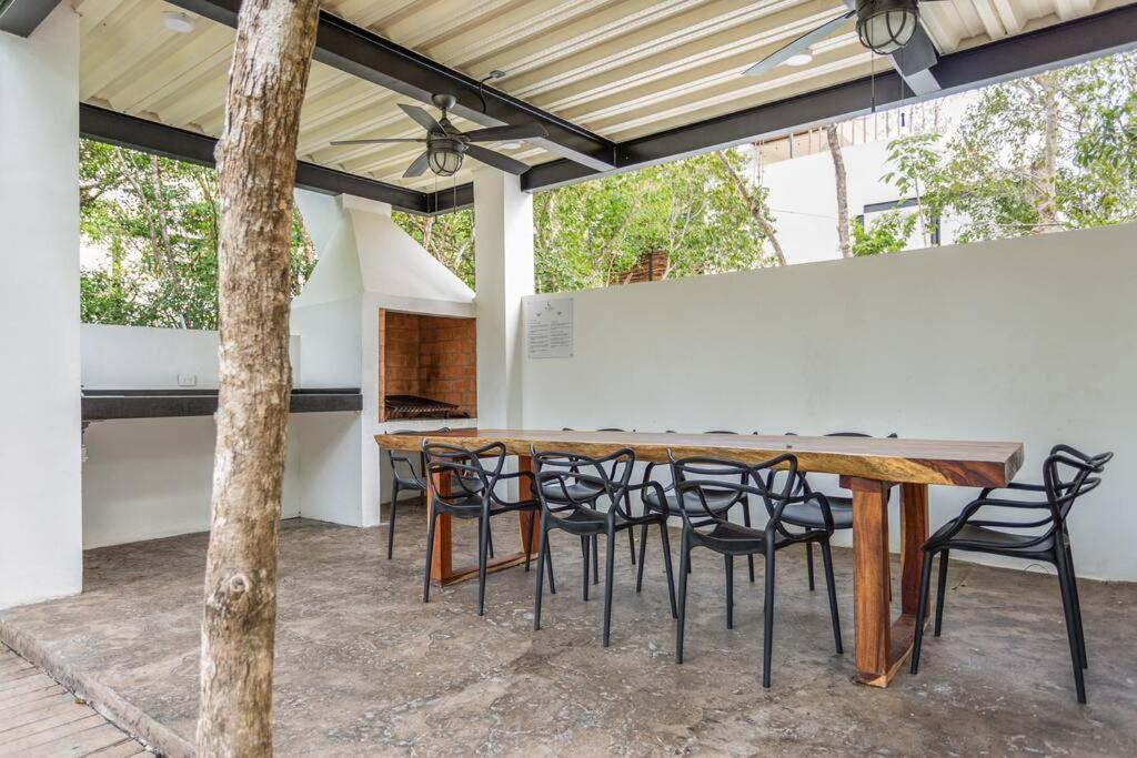 Chic Townhouse With Private Pool And Rooftop View Holiday home *