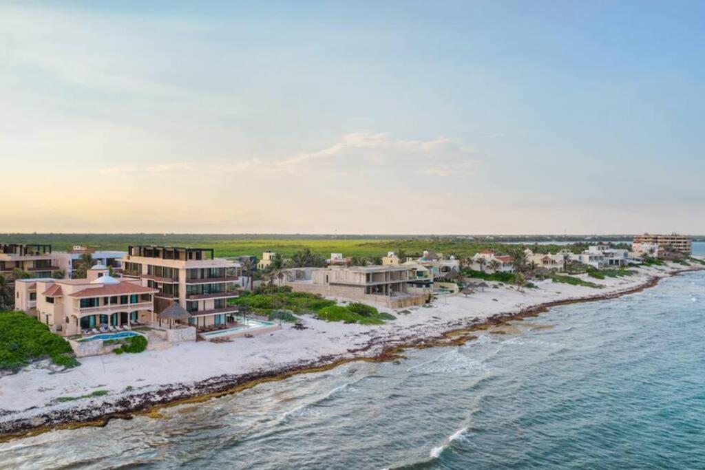 Luxury Beachfront Penthouse With Private Pool *