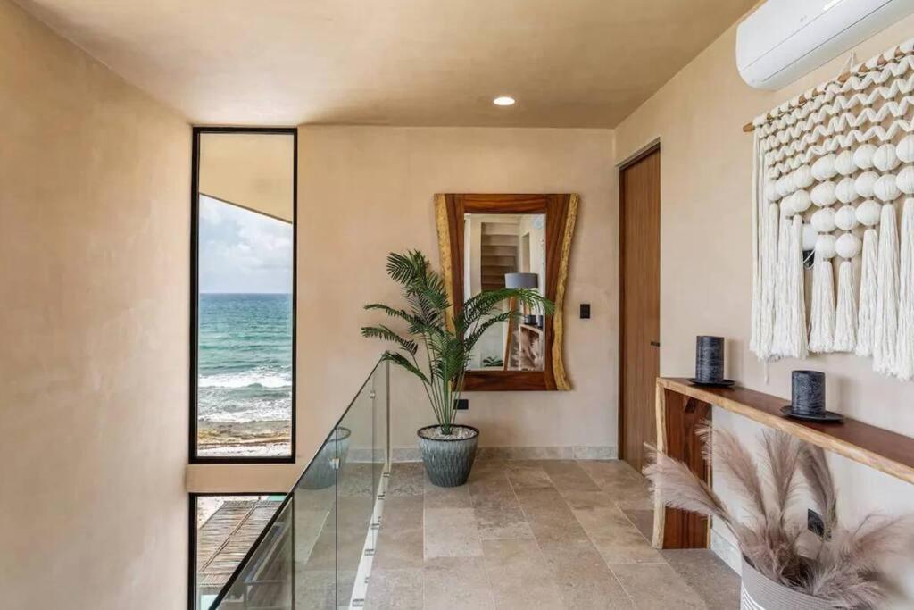 Apartment Luxury Beachfront Penthouse With Private Pool *