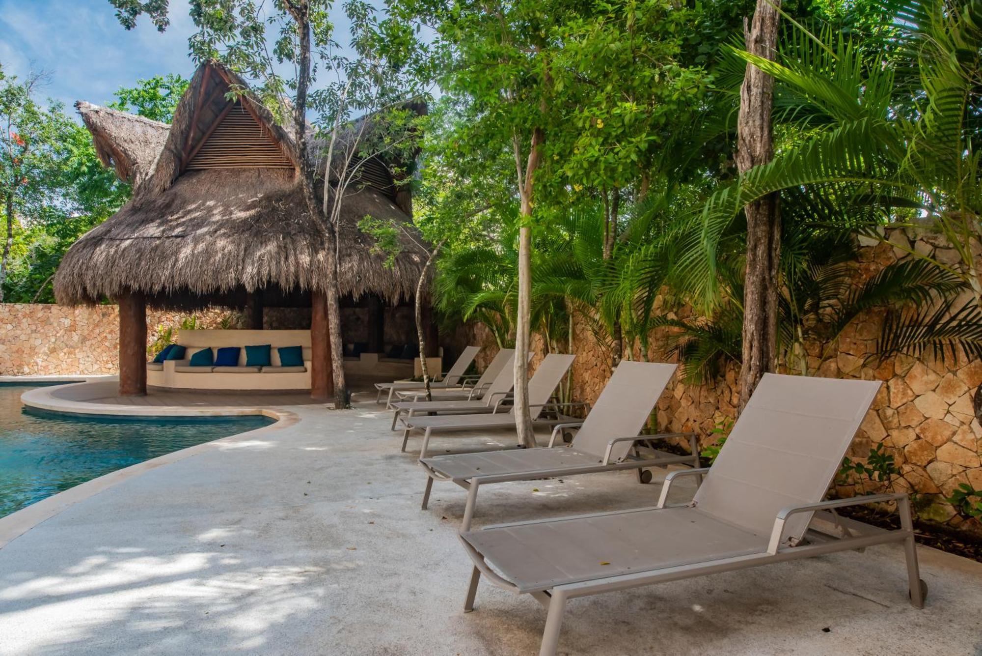 Luxury Aldea Zama 2bed - 2bat Private Terrace & Swim Up Apartment