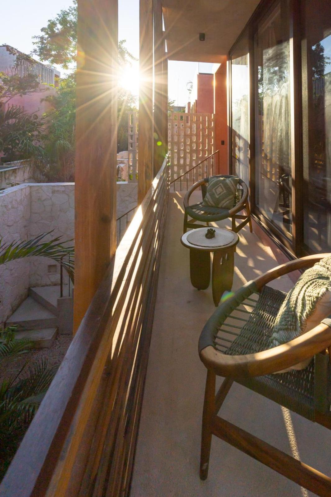 Primrose Jungle Paradise Villa, 3brd, Island Shower, 2 Private Pools, Gourmet Dining & 24hr Security Villa Tulum