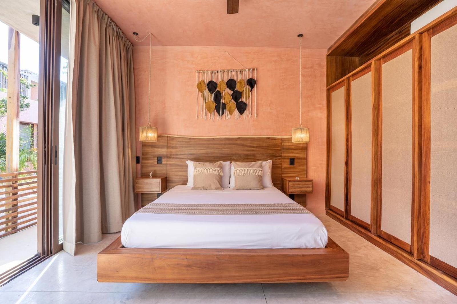 Primrose Jungle Paradise Villa, 3brd, Island Shower, 2 Private Pools, Gourmet Dining & 24hr Security Villa