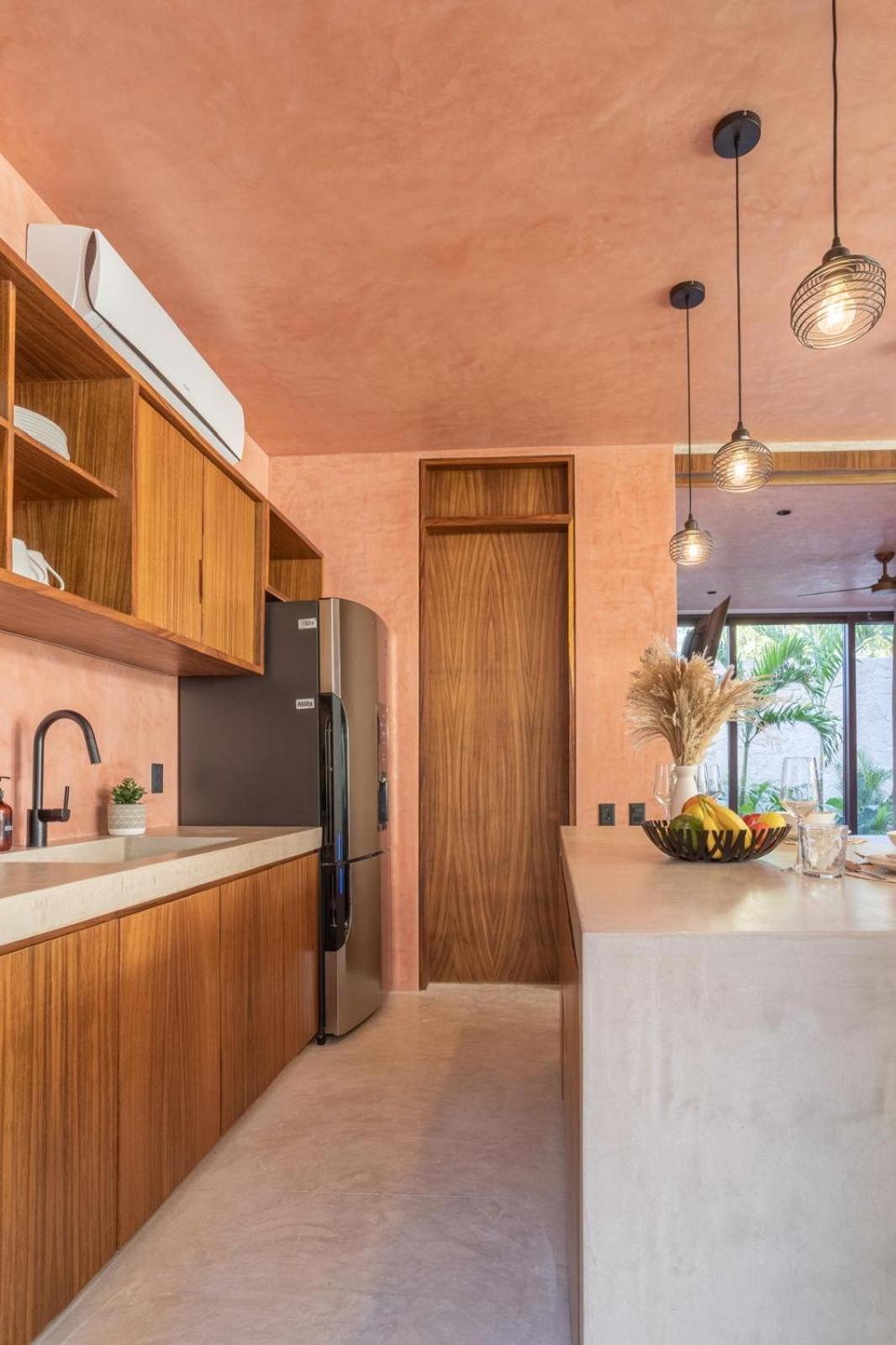 Villa Primrose Jungle Paradise Villa, 3brd, Island Shower, 2 Private Pools, Gourmet Dining & 24hr Security