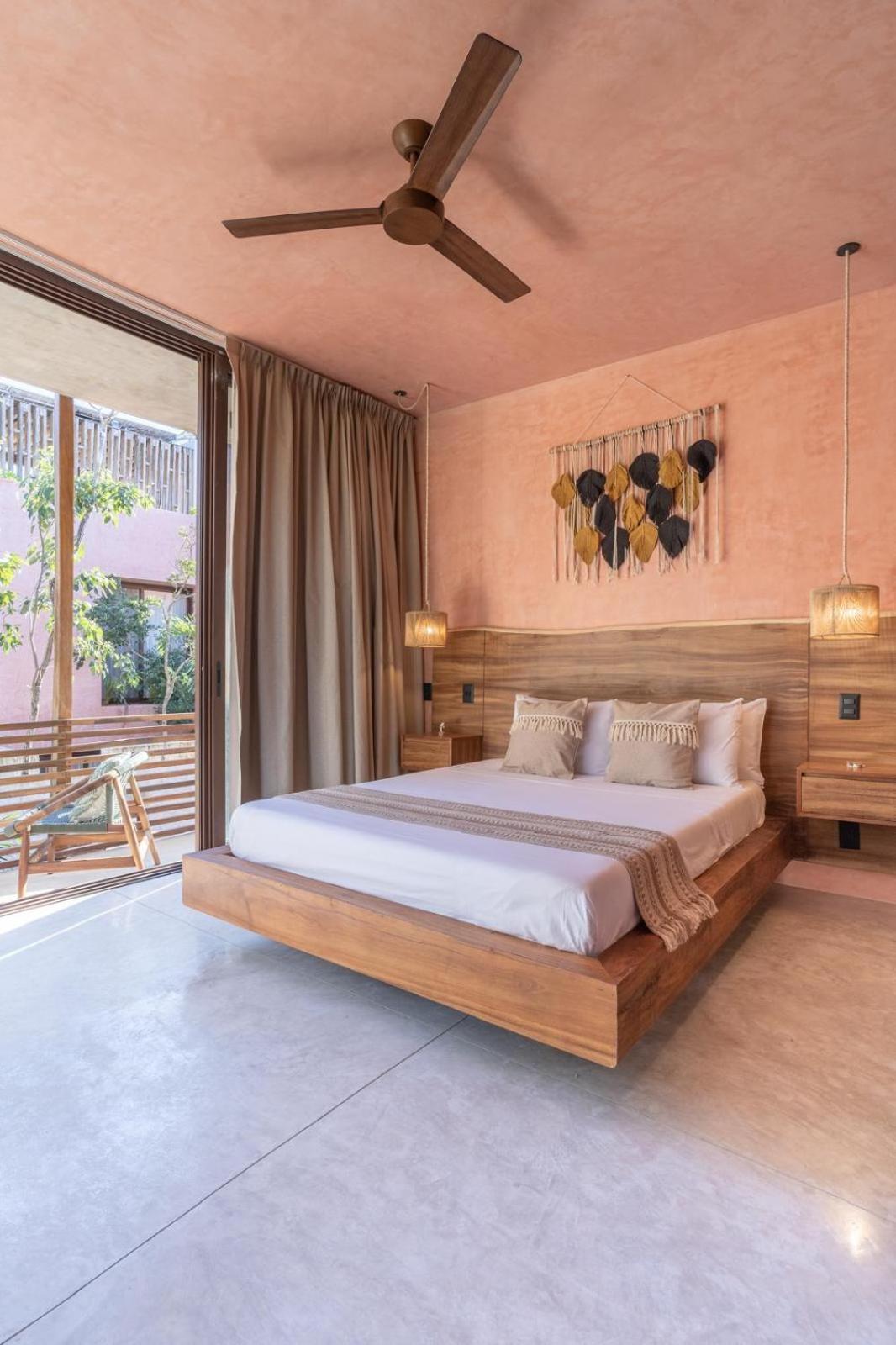 Primrose Jungle Paradise Villa, 3brd, Island Shower, 2 Private Pools, Gourmet Dining & 24hr Security Tulum
