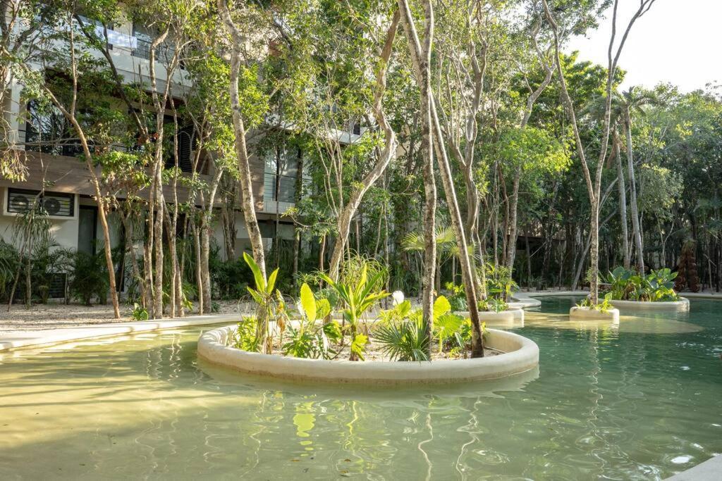 New 1 Bed - - Private Terrace