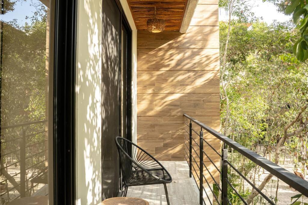 New 1 Bed - - Private Terrace Apartment