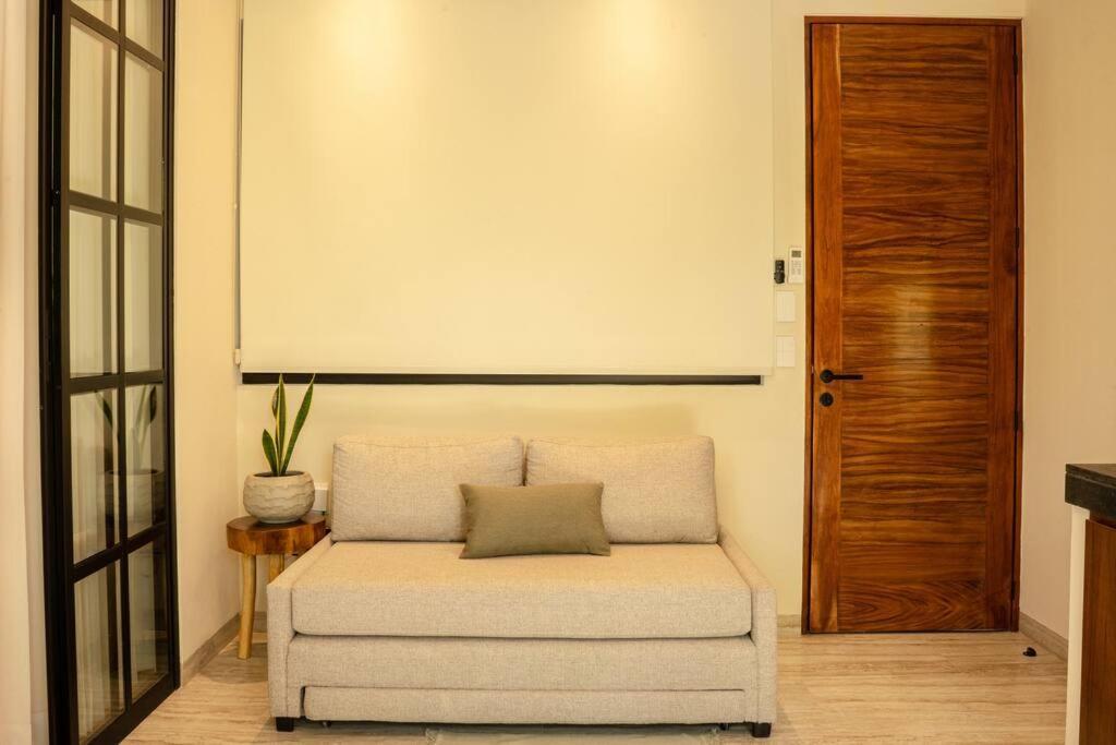 New 1 Bed - - Private Terrace Apartment